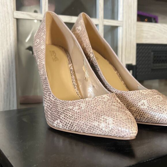 Michael Michael Kors Size 8 Snake print Heels Pointy heels NWOT - Picture 2 of 6
